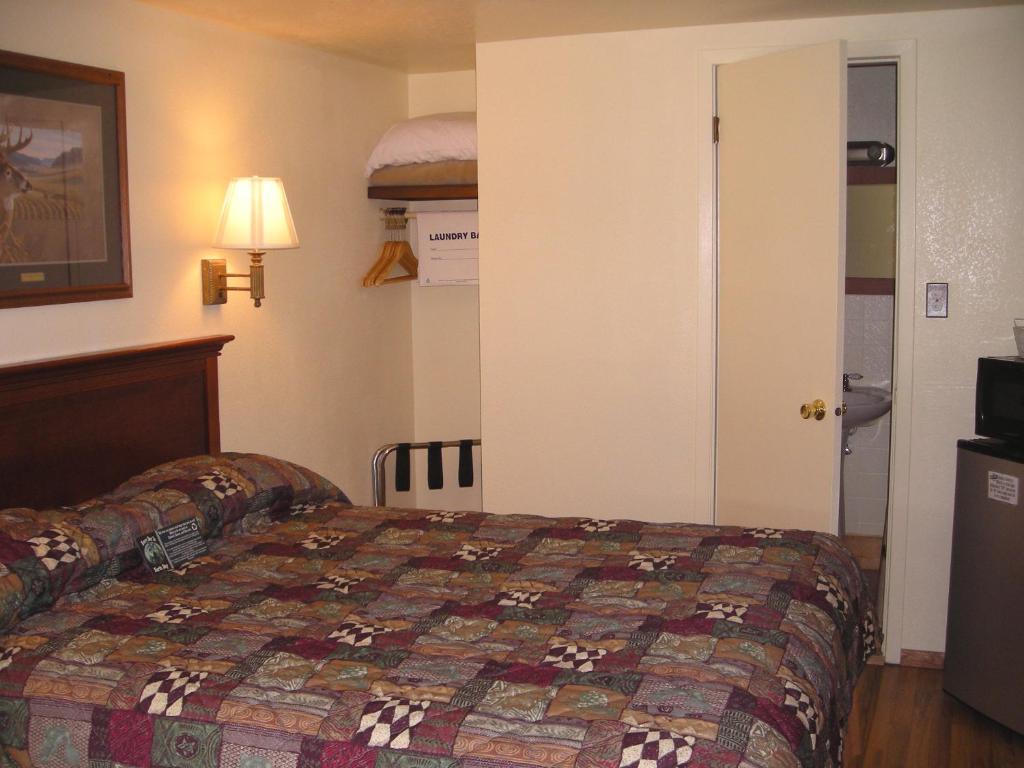 Falls Motel Thompson Falls Quarto foto